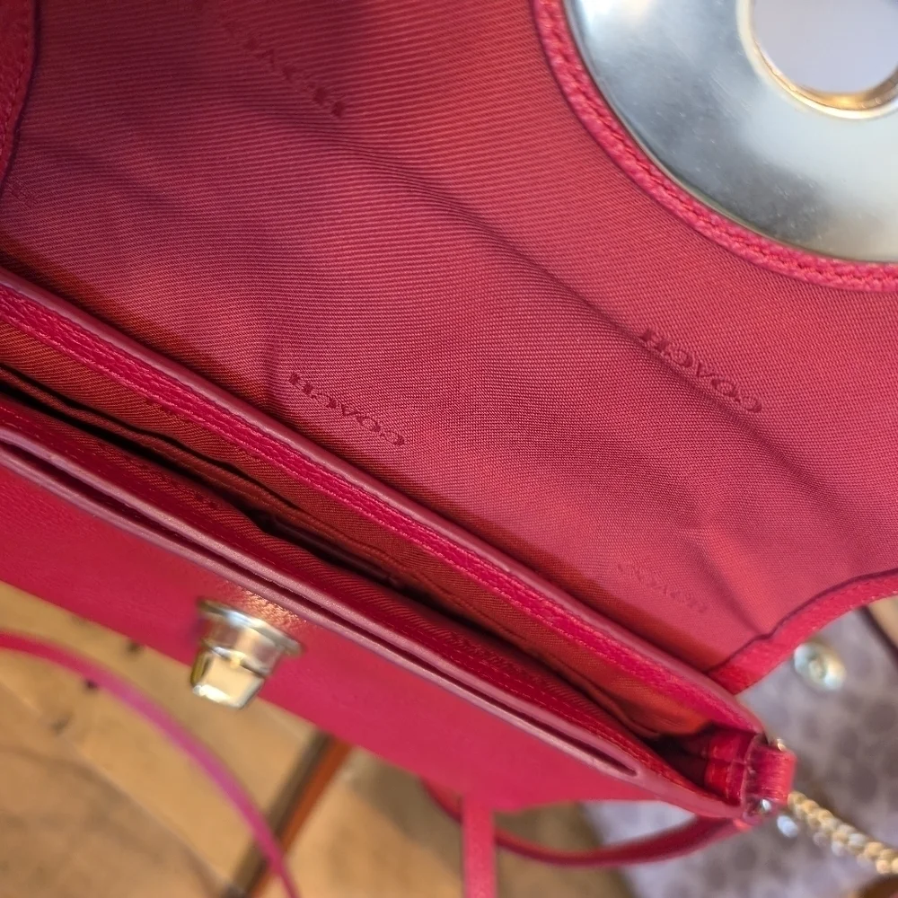 Coach Liv Turnlock Leather Crossbody Pouch Red Pebbled Mini Bag Y2K